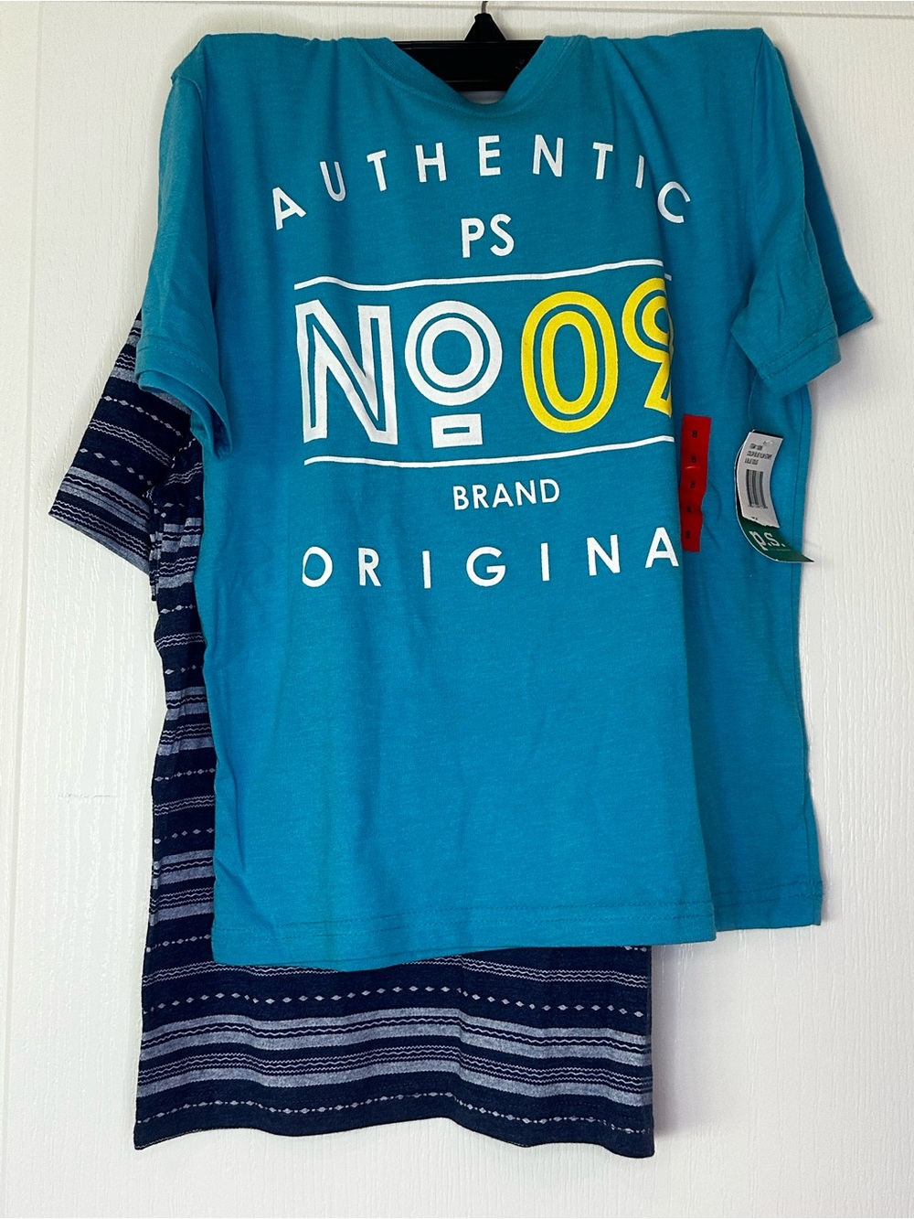 Aeropostale Blue Short Sleeve Graphic Tee with Yellow Accents